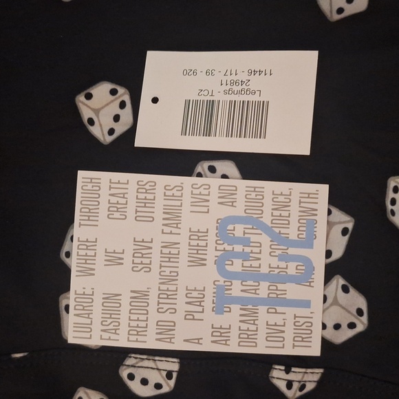 Tc 2 Lula roe dice leggings,never been worn! - Picture 3 of 3